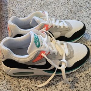 Nike Womens Air MAX Shoes.